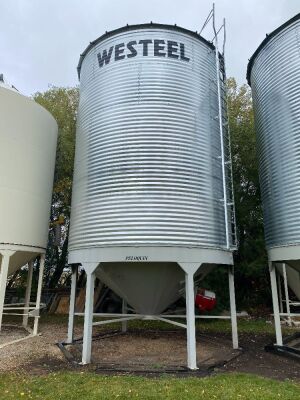 *Bin4: Westeel Bins 3200 bushel on Peloquin hopper cones