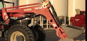 *Buhler Versatile 3895 SLR Quick Attach loader